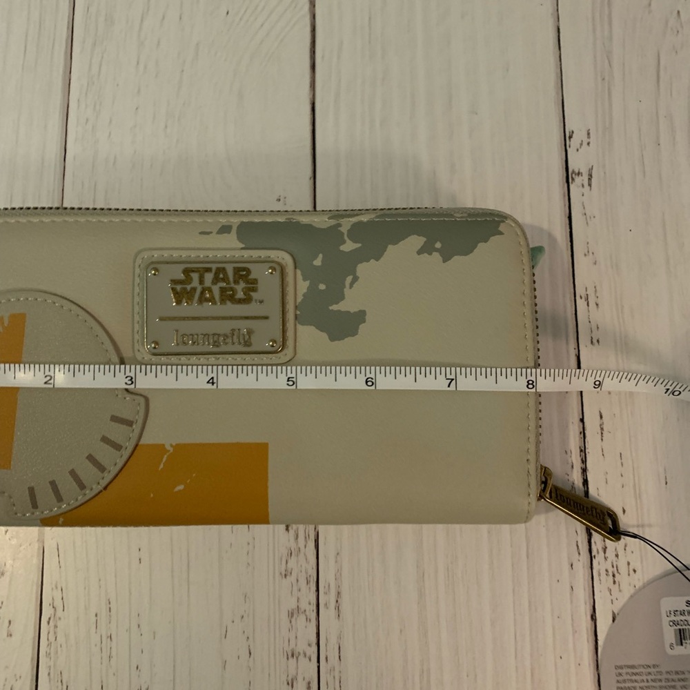 Loungefly Star Wars Baby Yoda Faux Leather Wallet - Picture 3 of 5